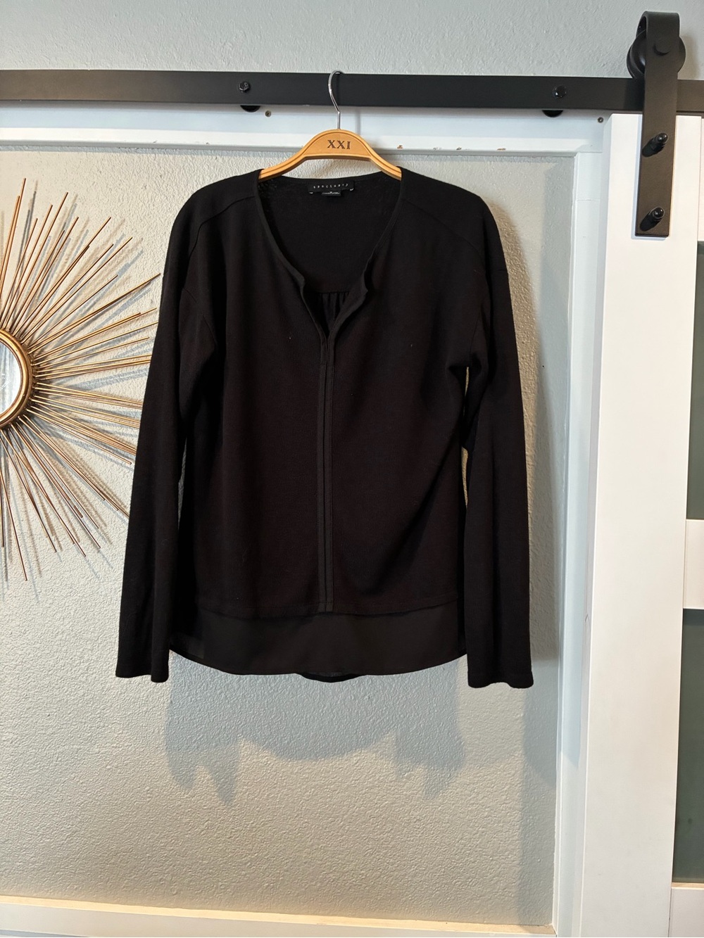 Sanctuary Black Zip-Front Lightweight Women's Top